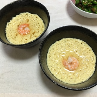 うどんつゆでとボイル海老のレンジ茶碗蒸し♡